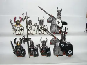 Lego Castle figurák kereszteslovag keresztes Teuton Lovag katona + 2 harci ló ÚJ - kép 3