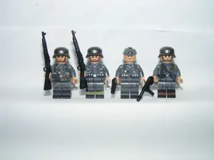 Lego 2. Világháborús Német katonák Vaskeresztes katona Tiszt figura 4db ÚJ - kép 3