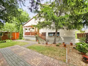 Kiskunhalas városközpont közeli tágas, 2 szintes családi ház! - kép 15