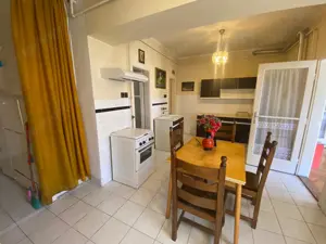 Kiskunhalas   Rákóczi téren 4 szobás ház melléképületekkel eladó! - kép 9