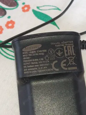 Samsung ETAOU10EBE mobiltöltő adapter, 3000ft óbuda    Samsung micro USB gyári fekete hálózati töltő - kép 2