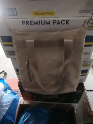 Fashion bags női krém színű válltáska táska eladó 6000ft óbuda mérete 40x39x33cm személyesen óbudán  - kép 3