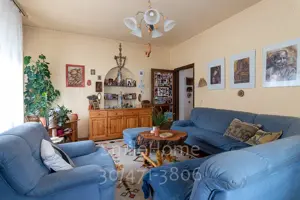 Kétlakásos, 7 szobás családi ház eladó    - kép 3