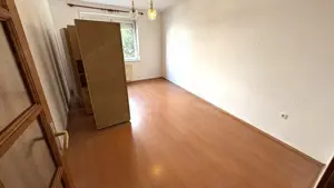 Belvárosban 70 nm-es magasföldszinten lévő fiatal tégla építésű gáz církós lakás eladó - kép 6