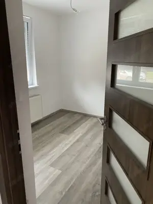 Monor központban MÁR CSAK AZ 1. új építésű társasházi lakás eladó, saját 500 m2 telekkel - kép 7