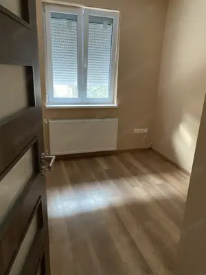 Monor központban MÁR CSAK AZ 1. új építésű társasházi lakás eladó, saját 500 m2 telekkel - kép 9