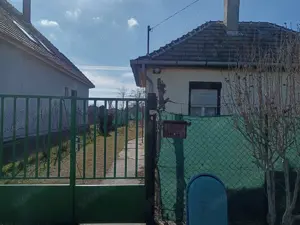 Gyálon eladó egy 1972-ben épült családi kertes ház - kép 2