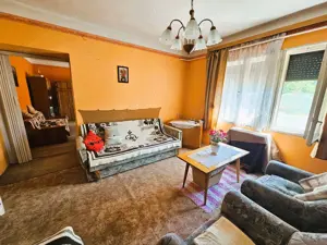 Tompa   Hunyadi utcában 82 m2-es  Kádárkocka  jellegű családi ház! - kép 5