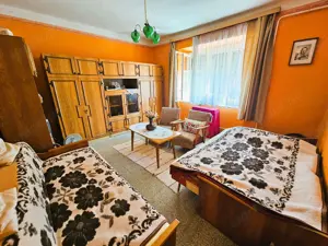 Tompa   Hunyadi utcában 82 m2-es  Kádárkocka  jellegű családi ház! - kép 3