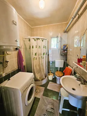 Tompa   Hunyadi utcában 82 m2-es  Kádárkocka  jellegű családi ház! - kép 8