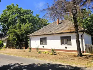 Tompa   Hunyadi utcában 82 m2-es  Kádárkocka  jellegű családi ház! - kép 15