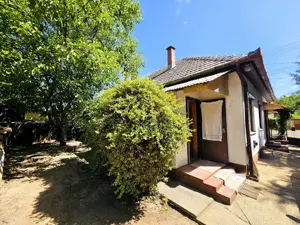 Tompa   Hunyadi utcában 82 m2-es  Kádárkocka  jellegű családi ház! - kép 13