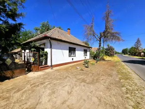 Tompa   Hunyadi utcában 82 m2-es  Kádárkocka  jellegű családi ház! - kép 16