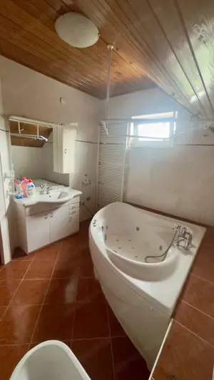 Többgenerációs, 2 színes, 180 nm -es, önálló családi ház! - kép 14