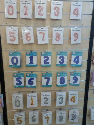 2 db. sínes fali panel Váróczi üzletberendezés állvánnyal, polccal eladó - kép 13