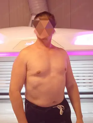 Budapesti férfi hölgyel  esetleg párral ismerkedne