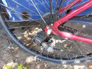 Pegasus agydinamós 28 as kerék 21 seb,kép szerinti állapot 28 ezer ft. Nem leszervizelt ezért ennyi  - kép 4