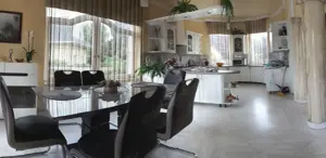 2szintes+ tetőtérbeépítéses családiház  - kép 2