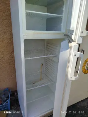 Ingyen elvihető két működő képes hűtőszekrény - kép 2