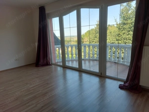 Kertvárosi villa panorámával   stílus, tér és nyugalom Győrújbarát egyik legszebb utcájában - kép 2