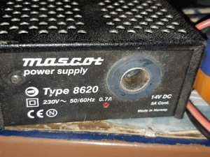 MASCOT 8620 14V és 5A tápegység működő - kép 4