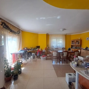 Monoron 3 szoba+2 nappalis, 180 m2-es családi ház 550 m2-es telekkel  - kép 3