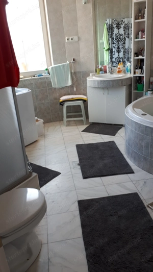 2szintes+ tetőtérbeépítéses családiház  - kép 10