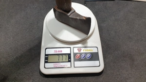 Kis balta eladó, 777g - kép 10