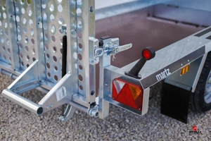 Új 3m-es gépszállító utánfutó (2700kg) most 2.184.000 Ft helyett 1.990.000 Ft - kép 4