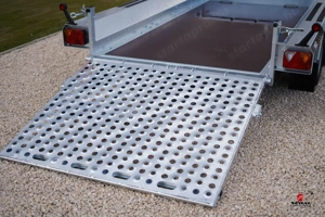 Új gépszállító utánfutó (295x150cm - 2700kg) akciósan 1.990.000 Ft - kép 5