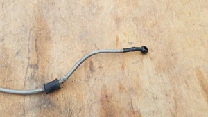 Kymco Xciting 250 kis fékcső - kép 4