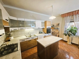 Harkakötöny központjában igényesen felújított családi ház eladó! - kép 6