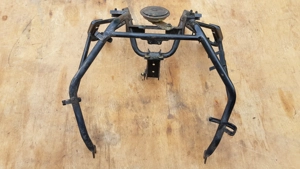 Kymco Xciting 250 - 500 első idomtartó konzol - kép 3