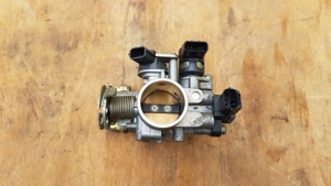 Kymco People S 250 - 300 i.e fojtószelep - kép 8