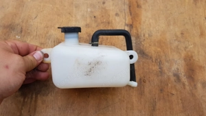 Kymco Xciting 250 - 500 kiegyenlítő tartály - kép 2