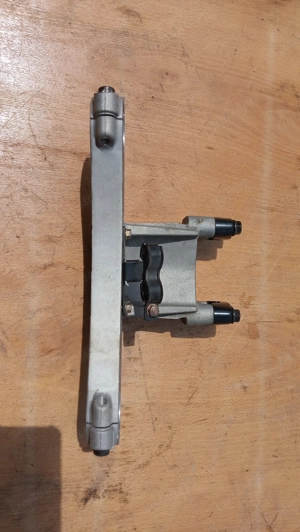 Kymco Xciting 250 - 500 kormánytartó konzol