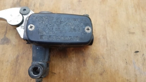 Kymco Xciting 250 - 500 főfékhenger balos - kép 2