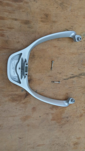 Kymco Xciting 250 - 500 hátsó kapaszkodó - kép 6