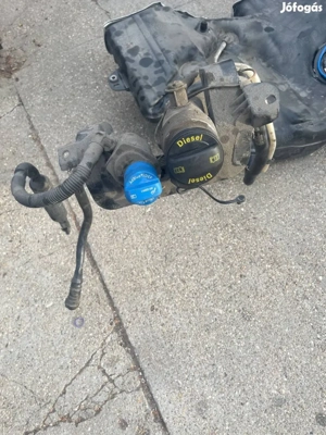 Volkswagen Passat b8, Arteon, Skoda Superb III üzemanyag tank egyben ahogy a képen 2015-től  - kép 3