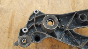 Kymco People GT 125 - 200 hátsó lengőkar - kép 2