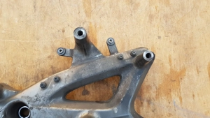 Kymco People GT 125 - 200 hátsó lengőkar - kép 7