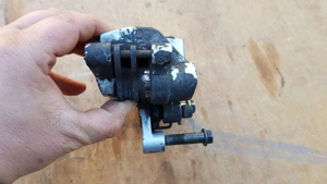 Kymco People GT 125 - 200 első féknyereg - kép 5