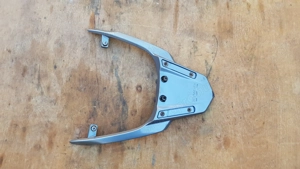 Kymco People GT 125 - 200 hátsó kapaszkodó - kép 1