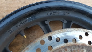 Kymco People GT 125 - 200 hátsó felni - kép 5