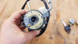 Kymco People GT 125 - 200 gyújtáskapcsoló - kép 4