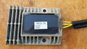 Kymco People GT 125 - 200 feszültségszabályzó - kép 5