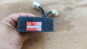 Kymco People S 250 feszültségszabályzó - kép 4