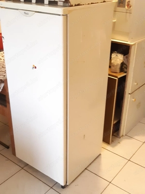 Whirlpool ART561 A 247L-es hűtőgép működő - kép 3