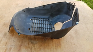 Peugeot Satelis 400 hűtő elötti idom - kép 4