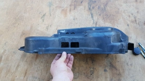 Peugeot Satelis 400 kuplung fedél - kép 5